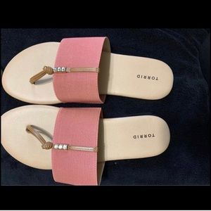 Mauve strapped sandal. Size 12. Never worn